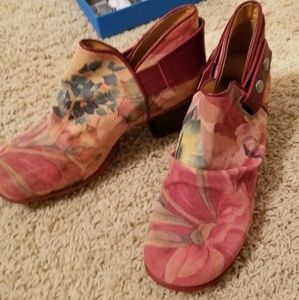 John Fluevog ....The Holly Floral bootie